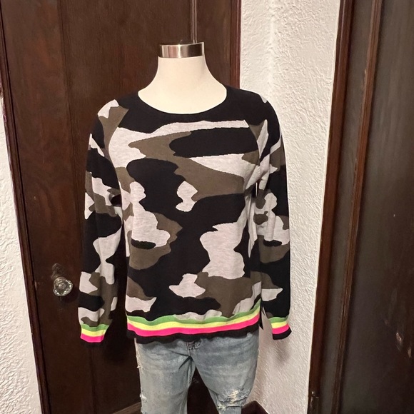 Evereve Peyton Jensen Sweaters Peyton Jensen By Evereve Camo And